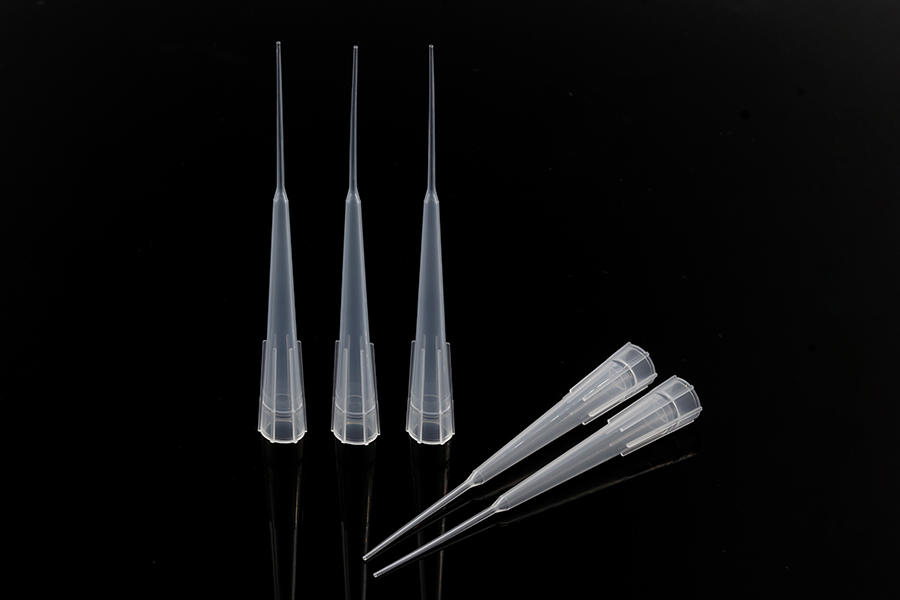 detail of Gel loading pipette tips